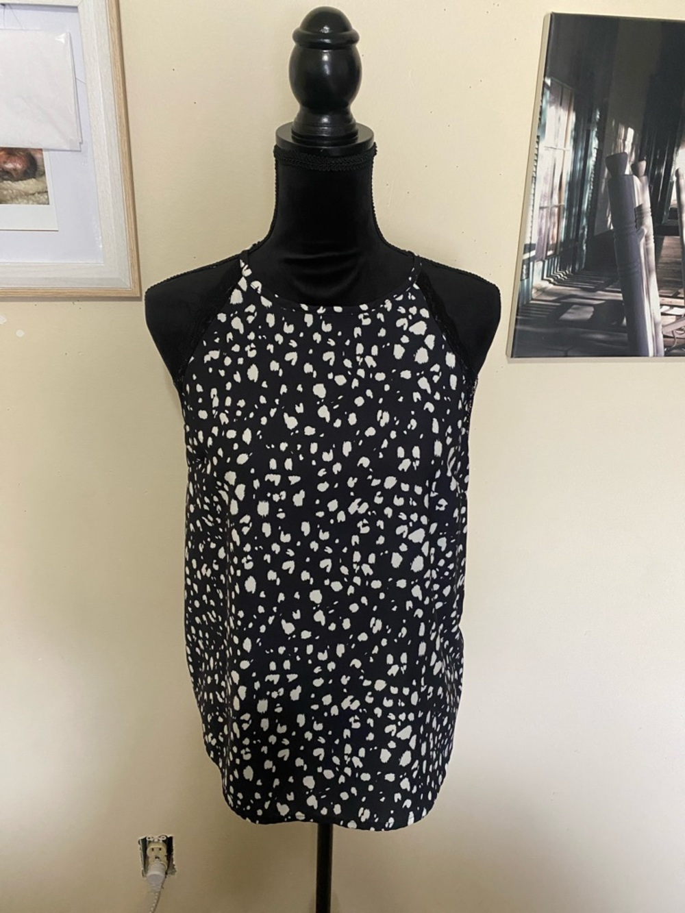 EE:SOME Black & White Printed Halter Tank Top Sz Medium